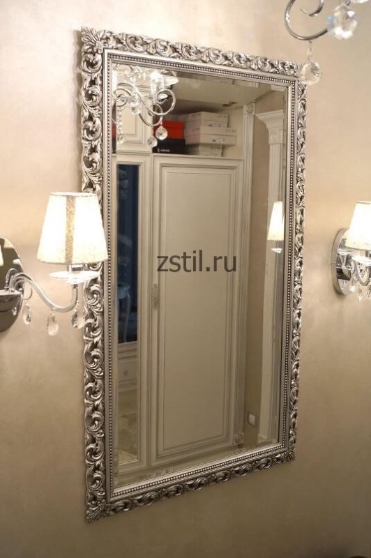 Зеркало в багете на заказ в Санкт-Петербурге
